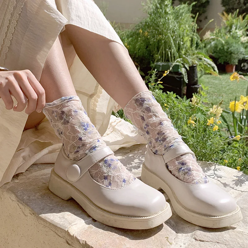 Кружевные носки Женщины Японская Мода Харадзюку Цветочная Вышивка Ретро Экипаж Носки Лето Тонкая Сетка Дышащие Свободные Длинные Носки Подарки