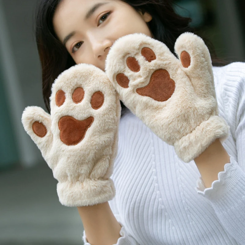 Милые милые сладкие зимние женщины согревают перчатки из кошачьей лапы Плюшевые пушистые мягкие утолщенные ветрозащитные варежки