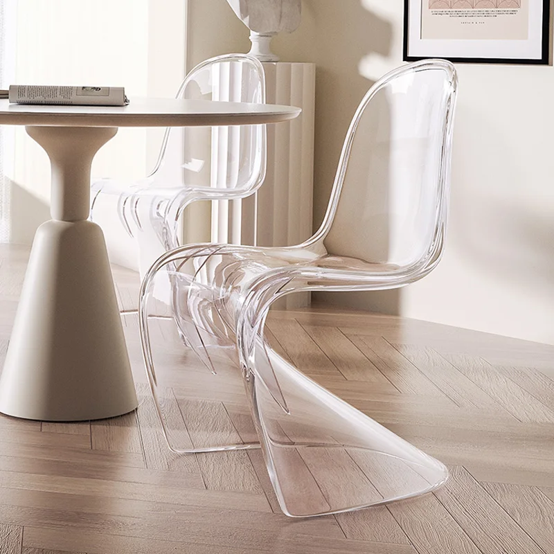 Пластиковый минималистичный обеденный стул Прозрачный модный штабелируемый сверхлегкий обеденный стул Эргономичная садовая мебель Cadeiras